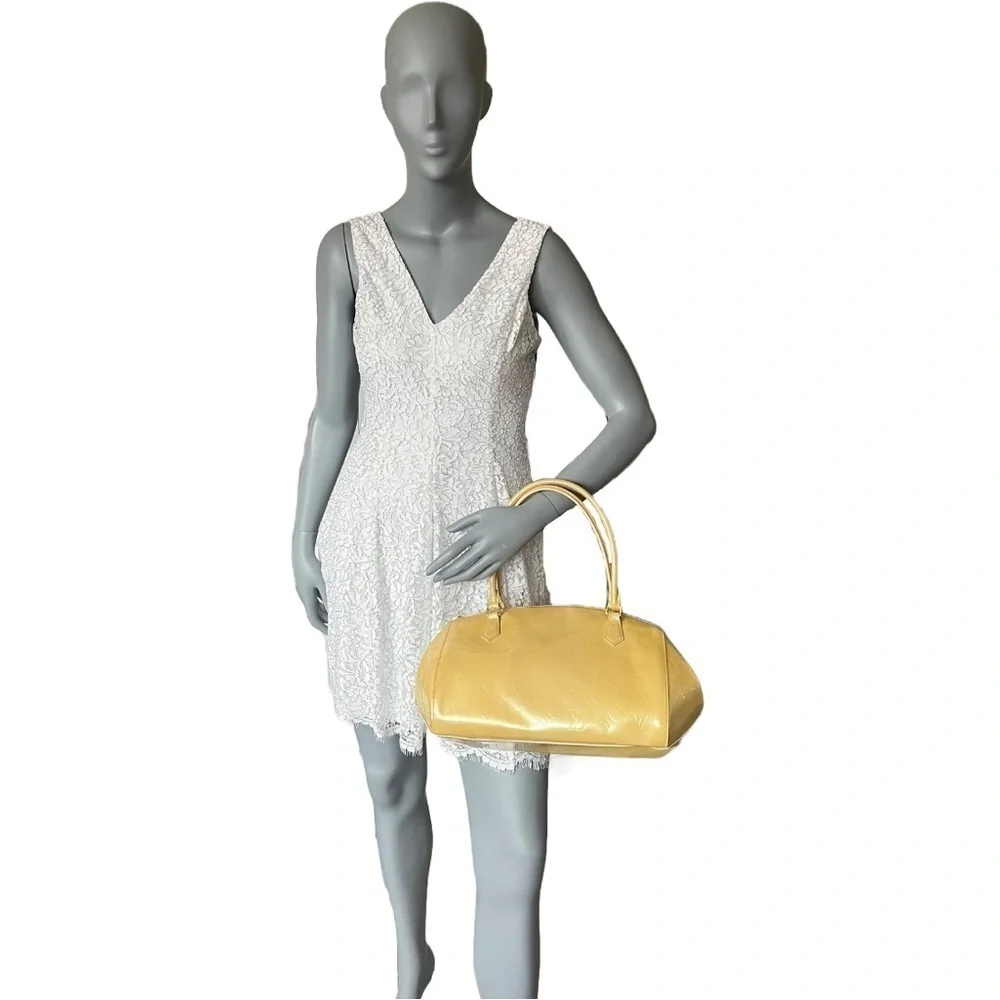 Louis Vuitton Sherwood GM Vernis Yellow Patent Leather Shoulder Bag Authentic
